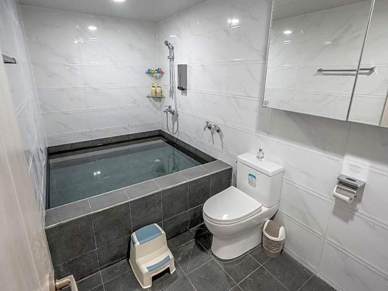 Homefourest Resort image
