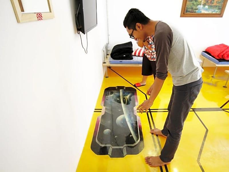 Time Travelers Party Hostel In Hongdae image