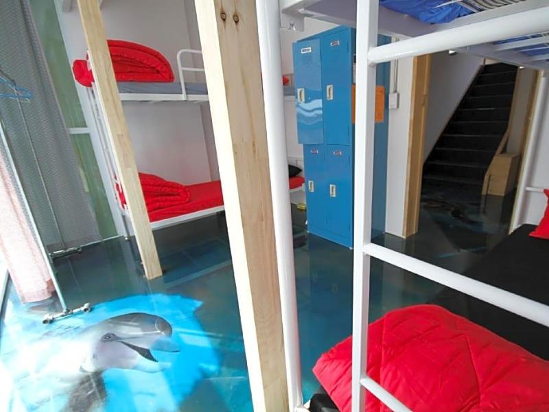 Time Travelers Party Hostel In Hongdae image