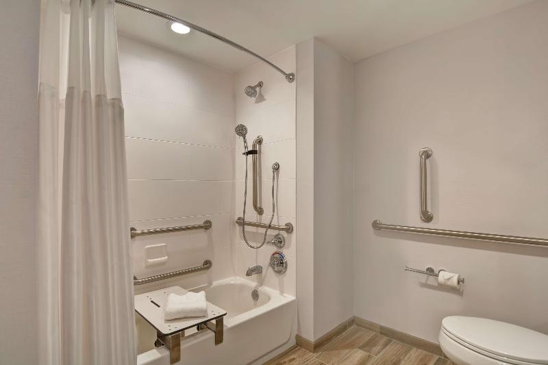 Hilton Garden Inn Destin Miramar Beach image