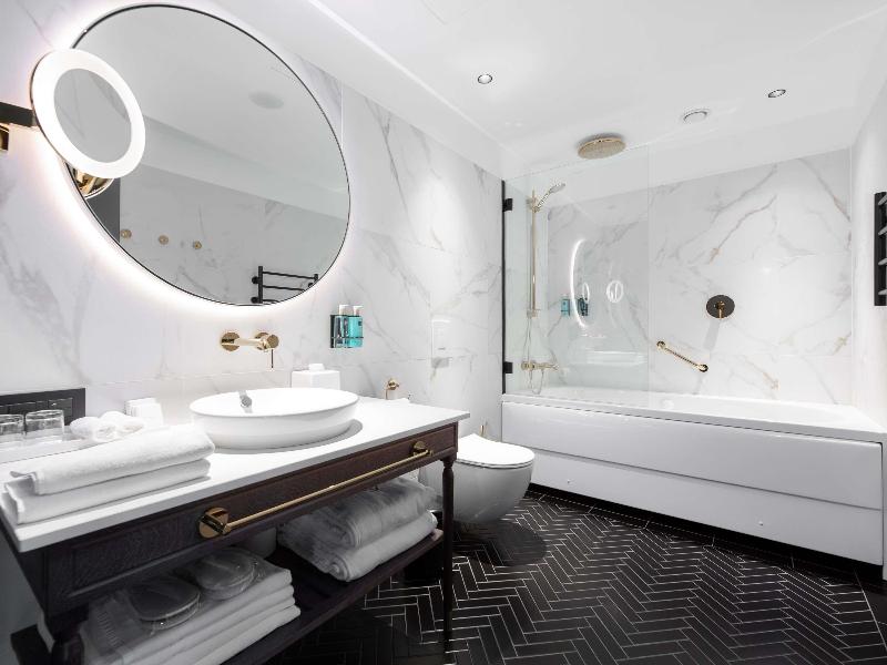 Movenpick Hotel Tallinn image