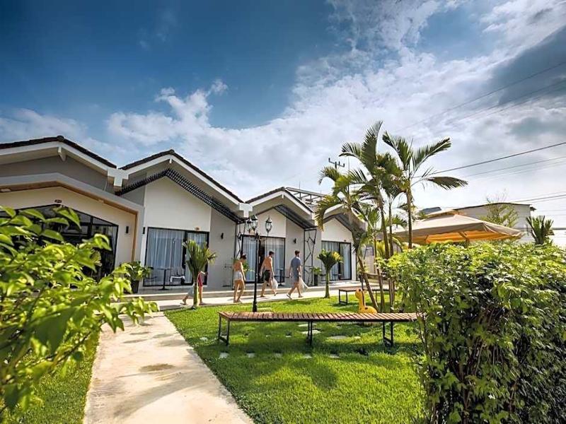 Sandy Clay Bungalows image
