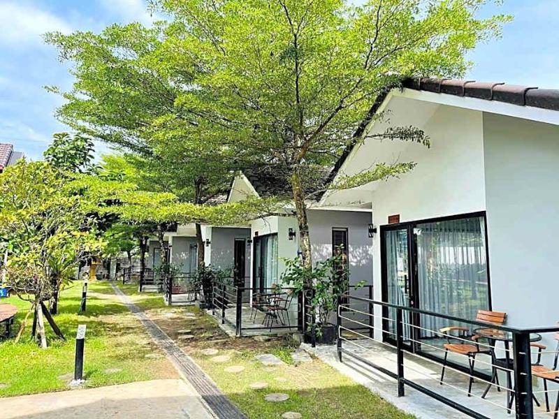 Sandy Clay Bungalows image