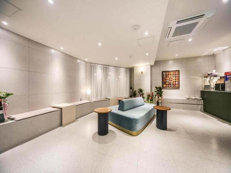 Changwon Brown dot Hotel Palyong image
