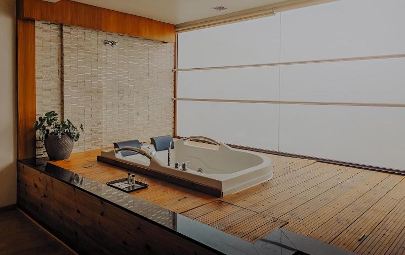Amber Dale Luxury Hotel and Spa image