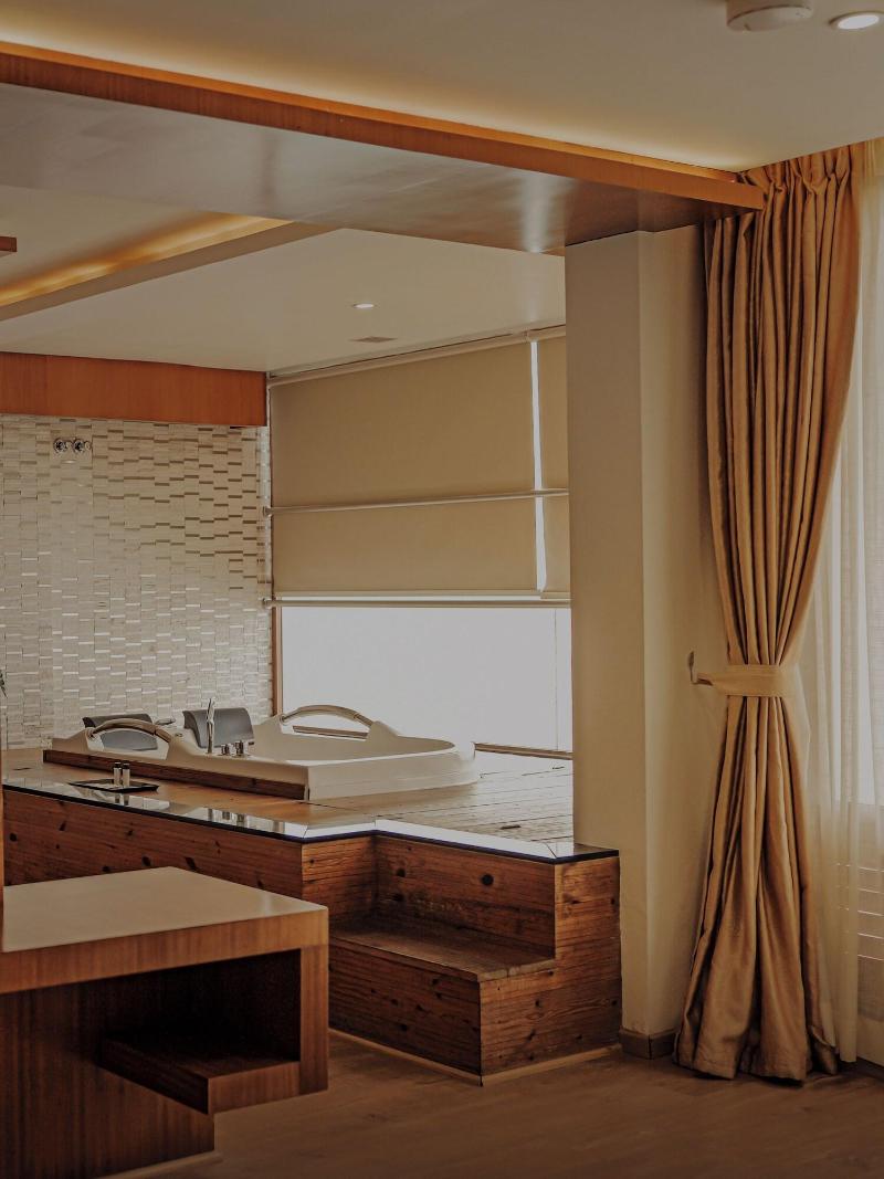 Amber Dale Luxury Hotel and Spa image