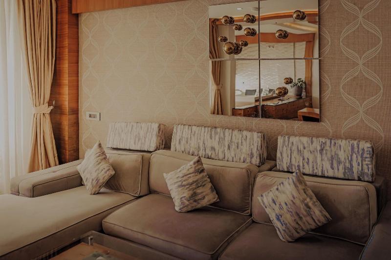 Amber Dale Luxury Hotel and Spa image