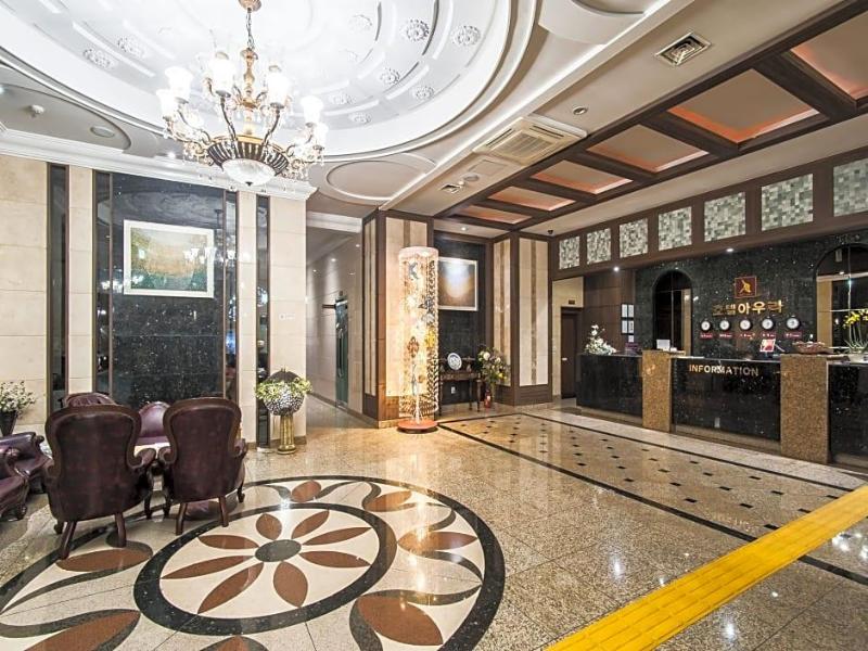 Aura Hotel image
