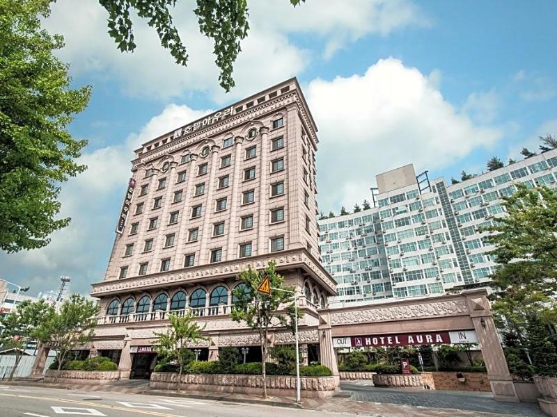 Aura Hotel image