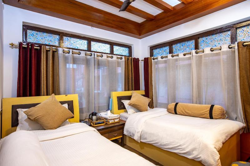 Shangri-la Boutique Hotel image