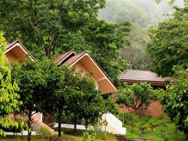 Les Robinsons De Ranong Resort — main photo