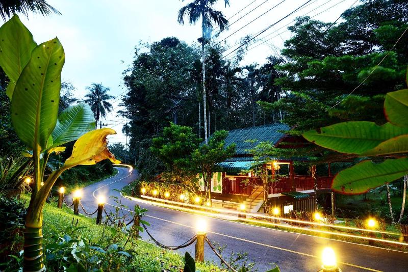 Les Robinsons De Ranong Resort