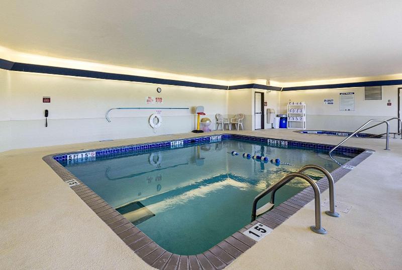 Quality Inn Fairmont image