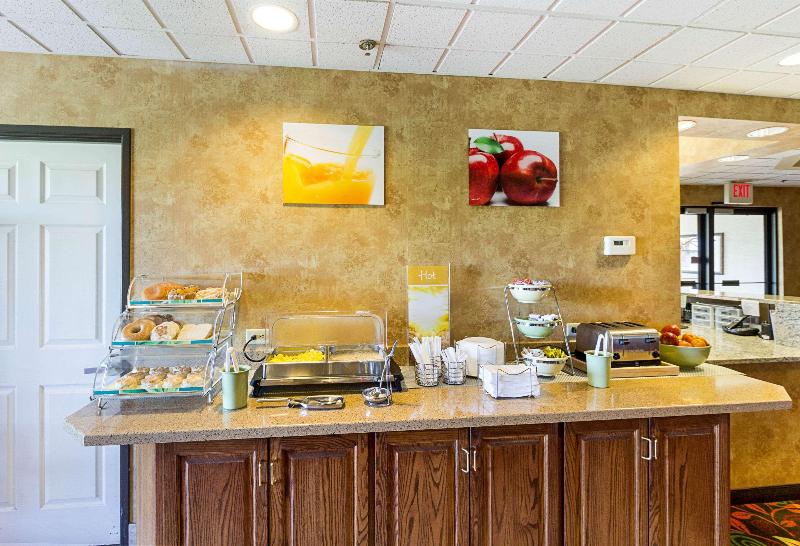 Quality Inn Fairmont image