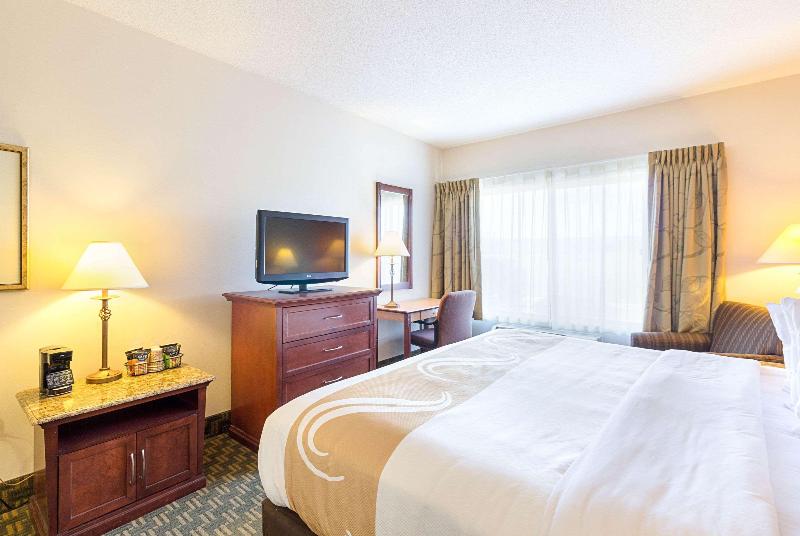 Quality Inn Fairmont image