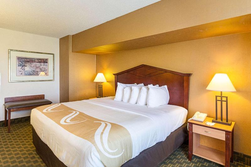 Quality Inn Fairmont image