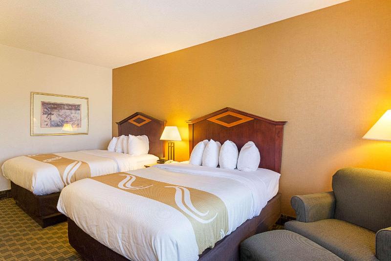 Quality Inn Fairmont image