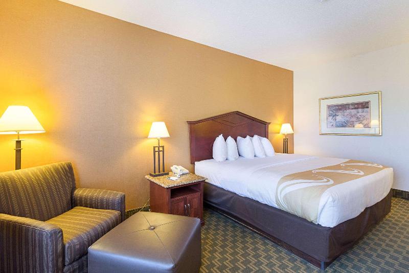 Quality Inn Fairmont image
