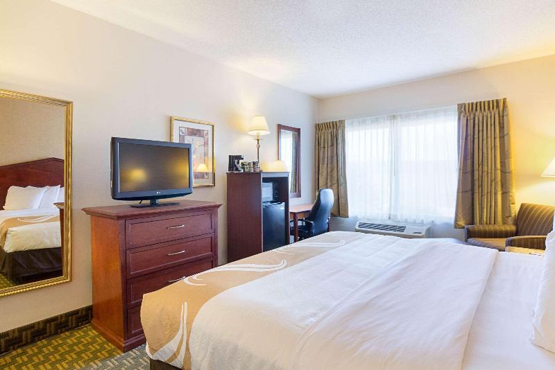 Quality Inn Fairmont image
