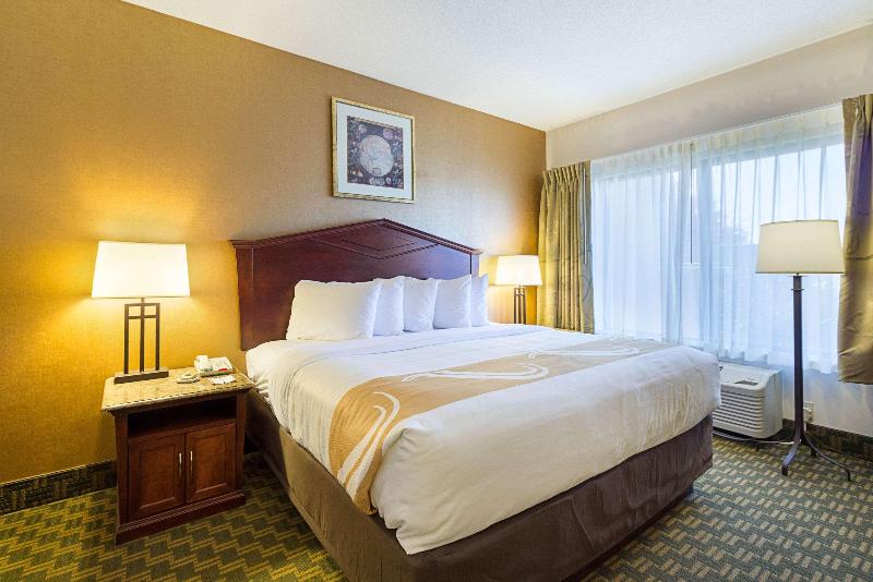 Quality Inn Fairmont image