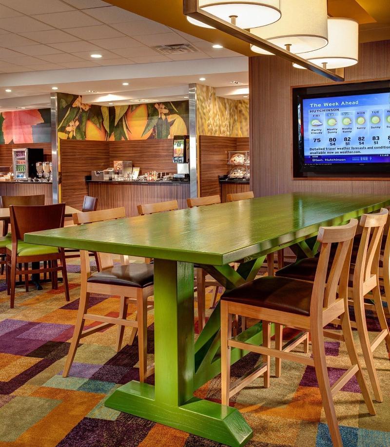 Fairfield Inn & Suites By Marriott Terrell BAR