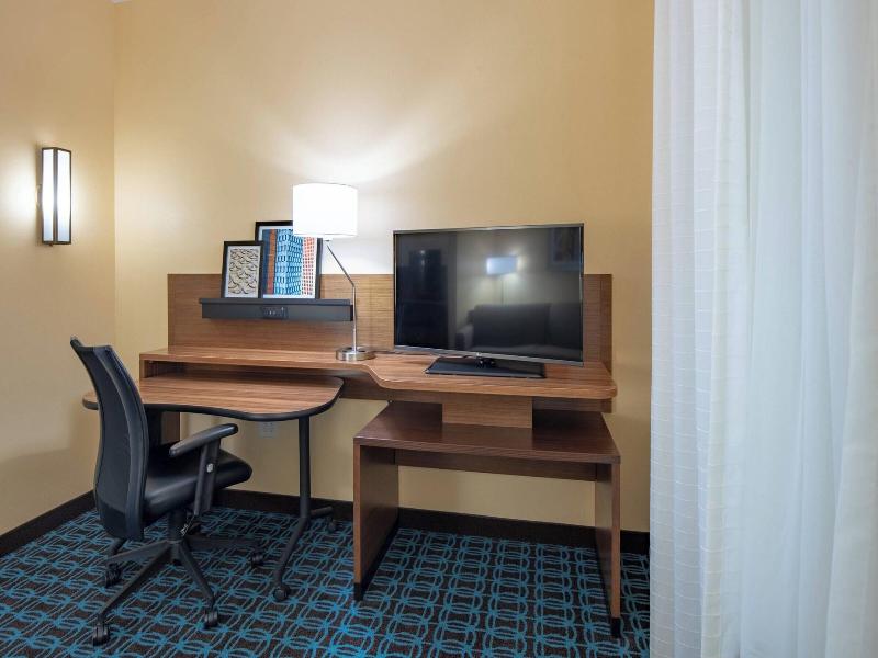 Fairfield Inn Suites Terrell image