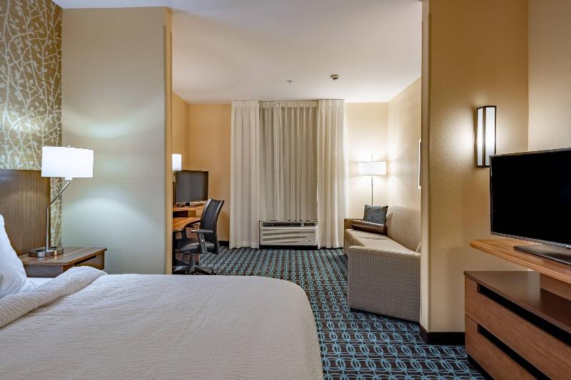Fairfield Inn Suites Terrell image
