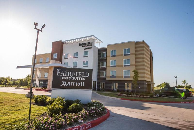 Fairfield Inn Suites Huntsville image