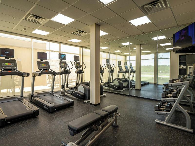 Fairfield Inn Suites Huntsville image