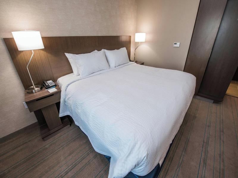 Fairfield Inn Suites Huntsville image