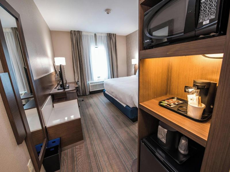 Fairfield Inn Suites Huntsville image