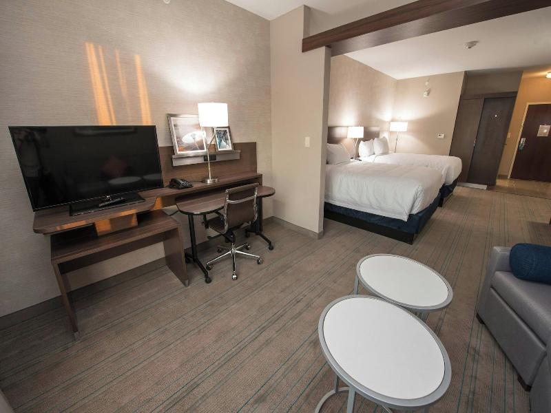 Fairfield Inn Suites Huntsville image