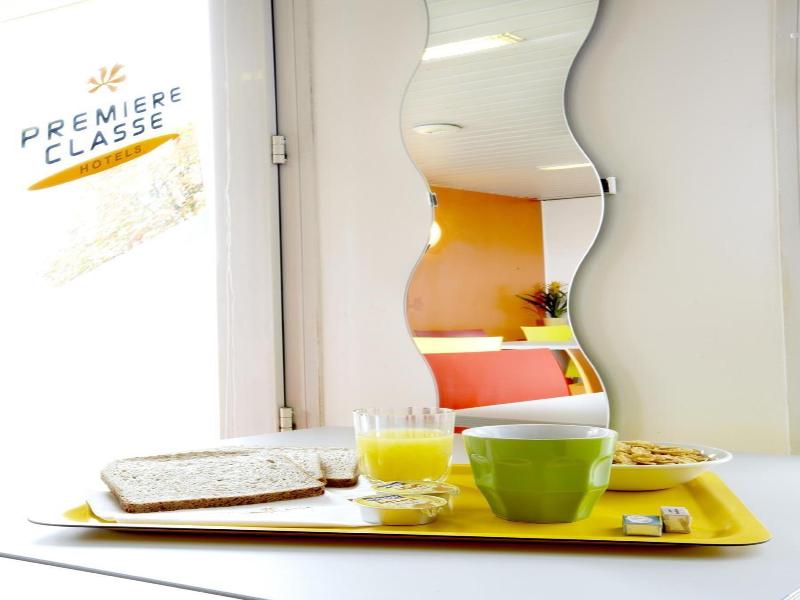 Premiere Classe Niort Est Chauray image