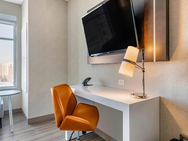 Cambria Hotel Bloomington Mall of America Min Airp image
