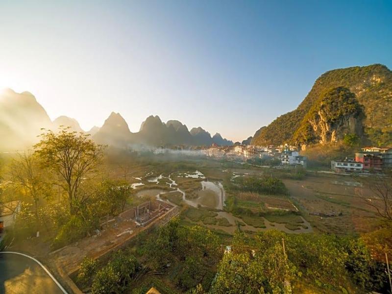 YANGSHUO MOUNTAIN NEST BOUTIQUE HOTEL image
