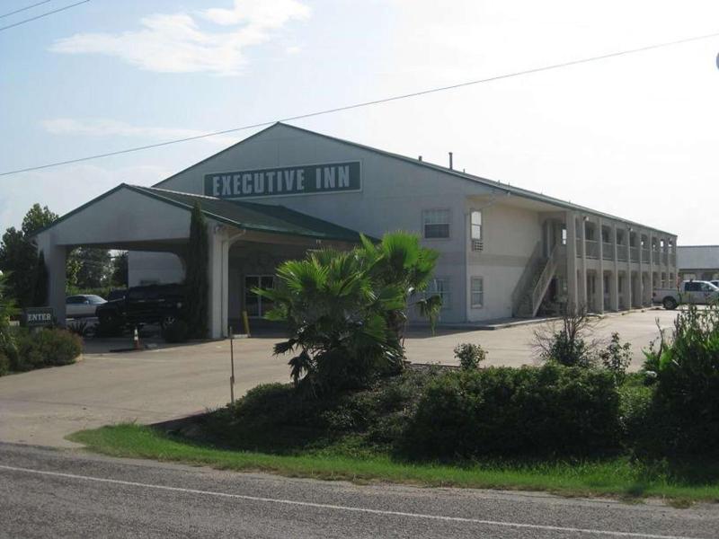 Executive Inn Schulenburg image