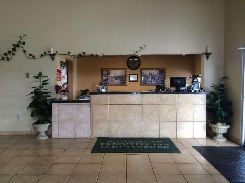 Executive Inn Schulenburg image