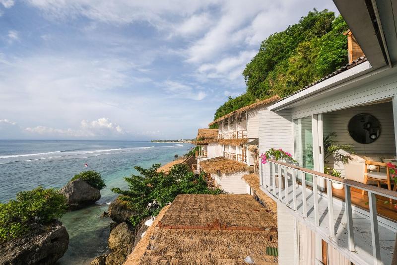 Le Cliff Bali image