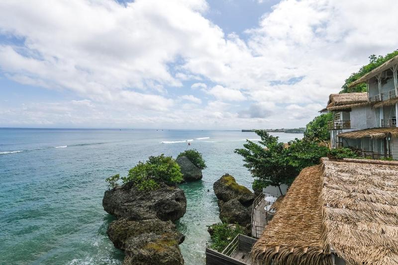 Le Cliff Bali image