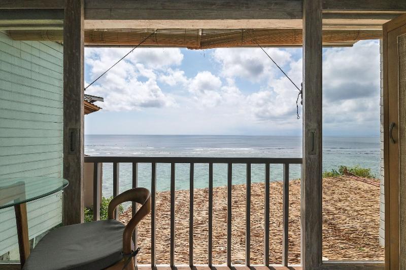 Le Cliff Bali image
