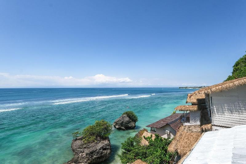 Le Cliff Bali image