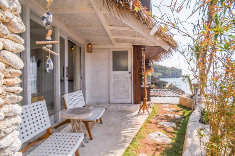 Le Cliff Bali image
