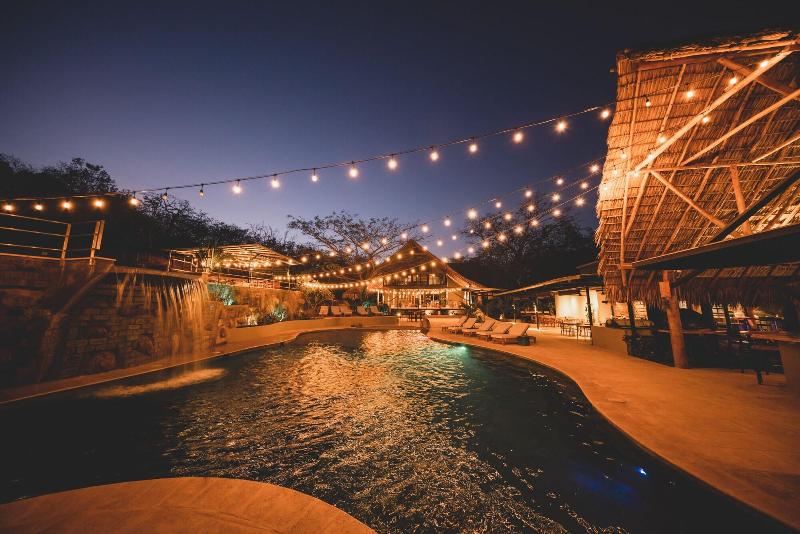 Treecasa Resort image