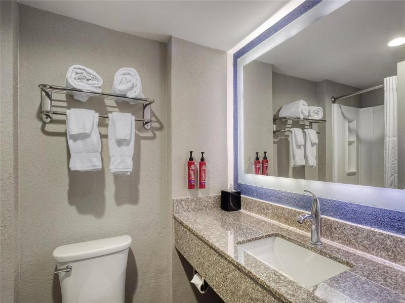 SureStay By Best Western Greenville image