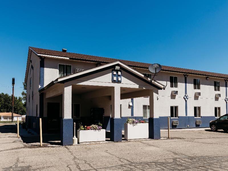Travelodge By Wyndham Worland — exterior view
