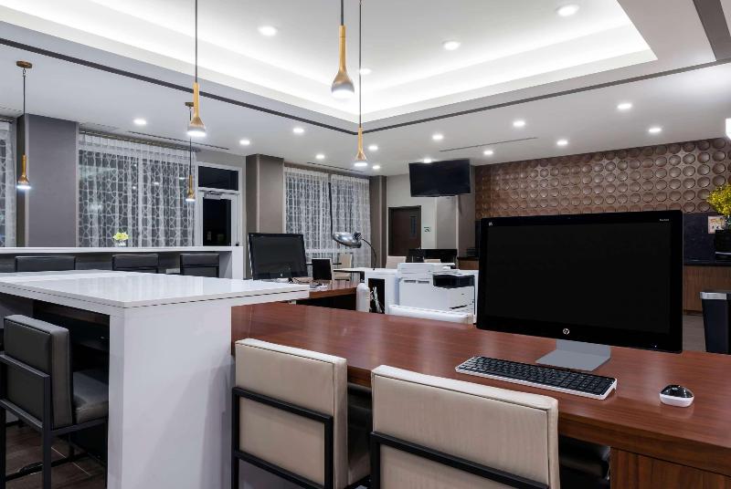 Wingate By Wyndham Angola image