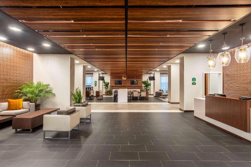Wingate By Wyndham Angola image