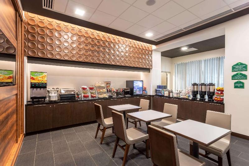 Wingate By Wyndham Angola image
