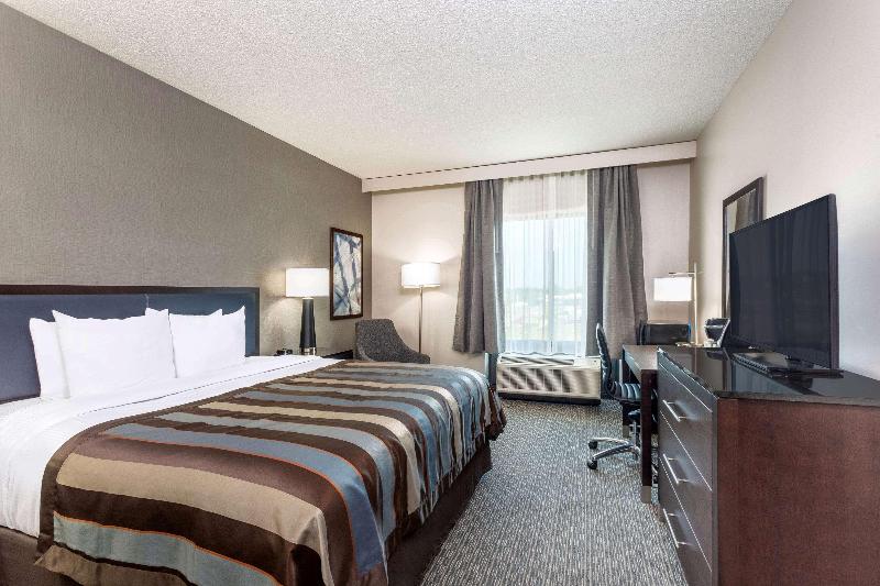 Wingate By Wyndham Angola image