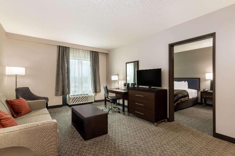 Wingate By Wyndham Angola image